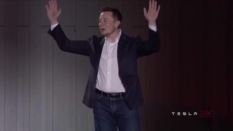 TESLA-MUSK/PROZESS