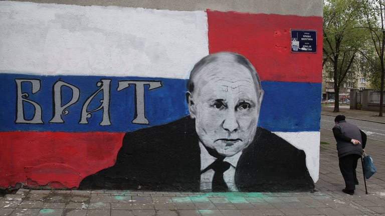 Belgrad: Auf einem Graffiti ist der russische Präsident Wladimir Putin zu sehen.