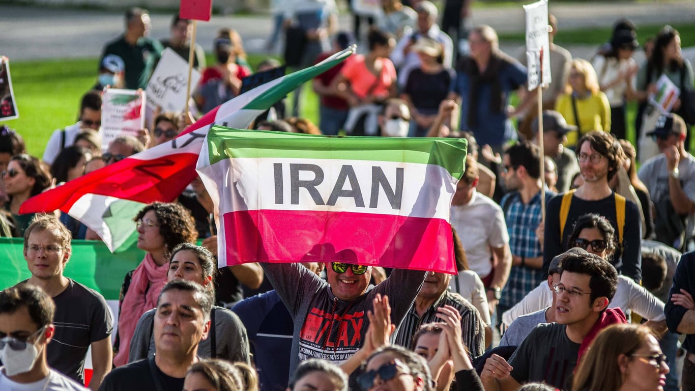Demonstration in München: Seit Monaten demonstrieren die Menschen im Iran für die Rechte der Frauen und gegen das Regime.