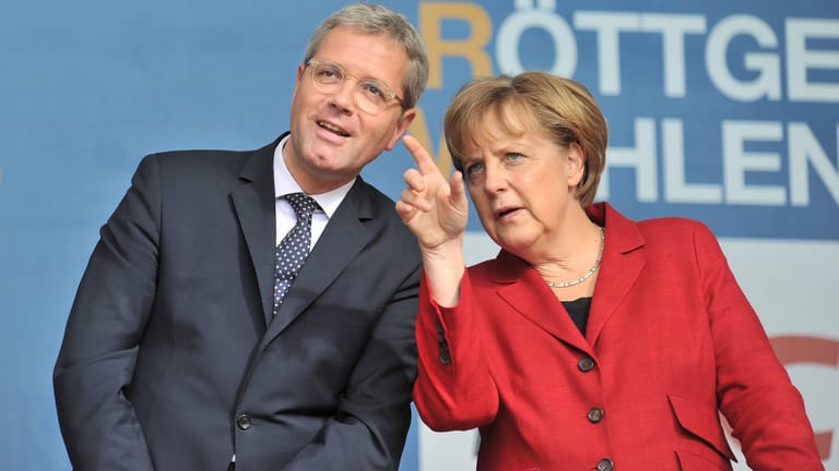 Angela Merkel und Norbert Röttgen 2012: Die Kanzlerin unterstützte ihn im Wahlkampf.