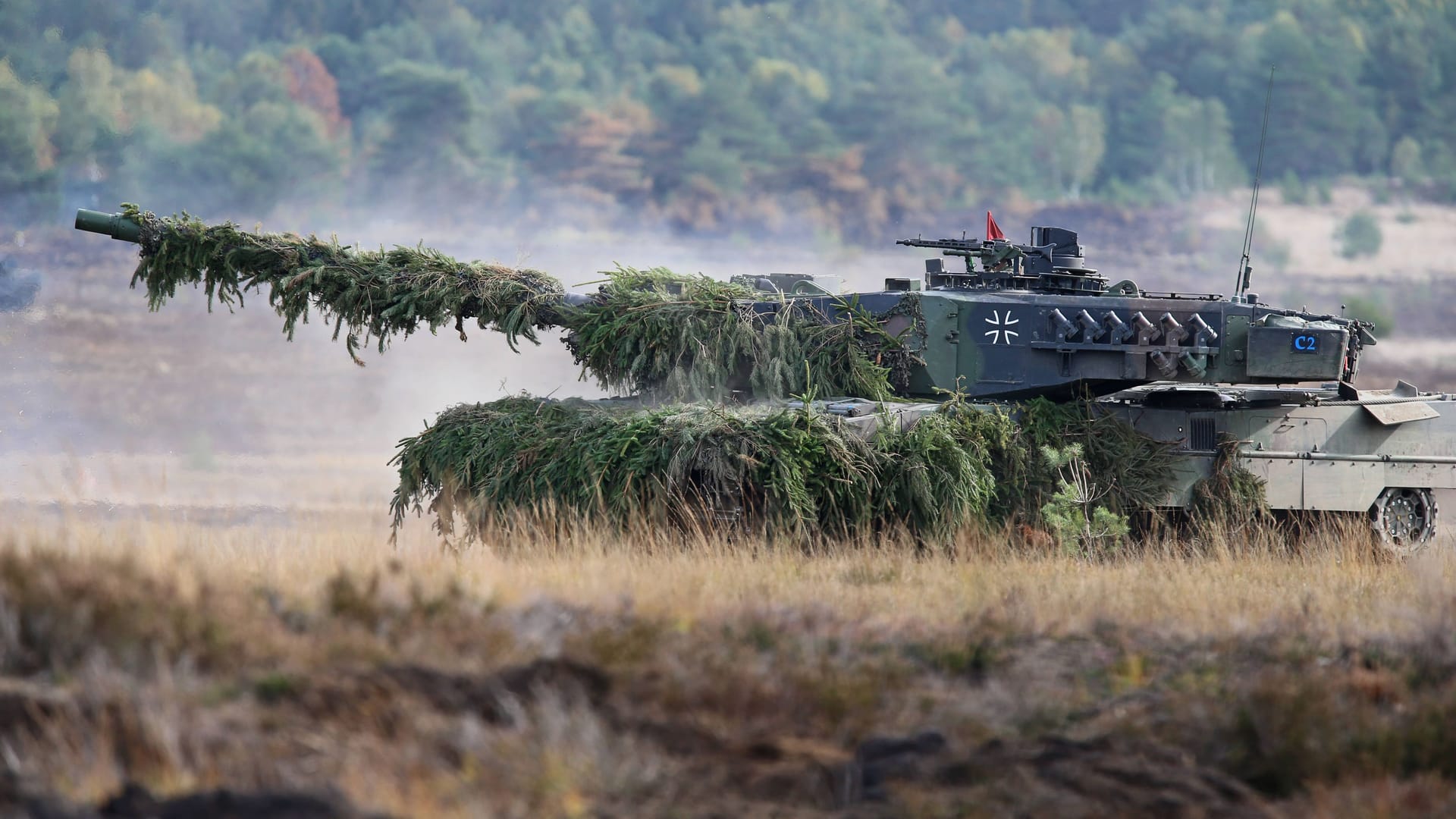 Der Leopard 2 der Bundeswehr (Archivbild): Schon nächste Woche könnte eine Entscheidung über eine Lieferung an die Ukraine fallen.