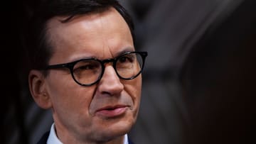 Premier Mateusz Morawiecki powiedział, że Polska zwróci się do rządu Niemiec o pozwolenie na dostawy czołgów Leopard na Ukrainę.