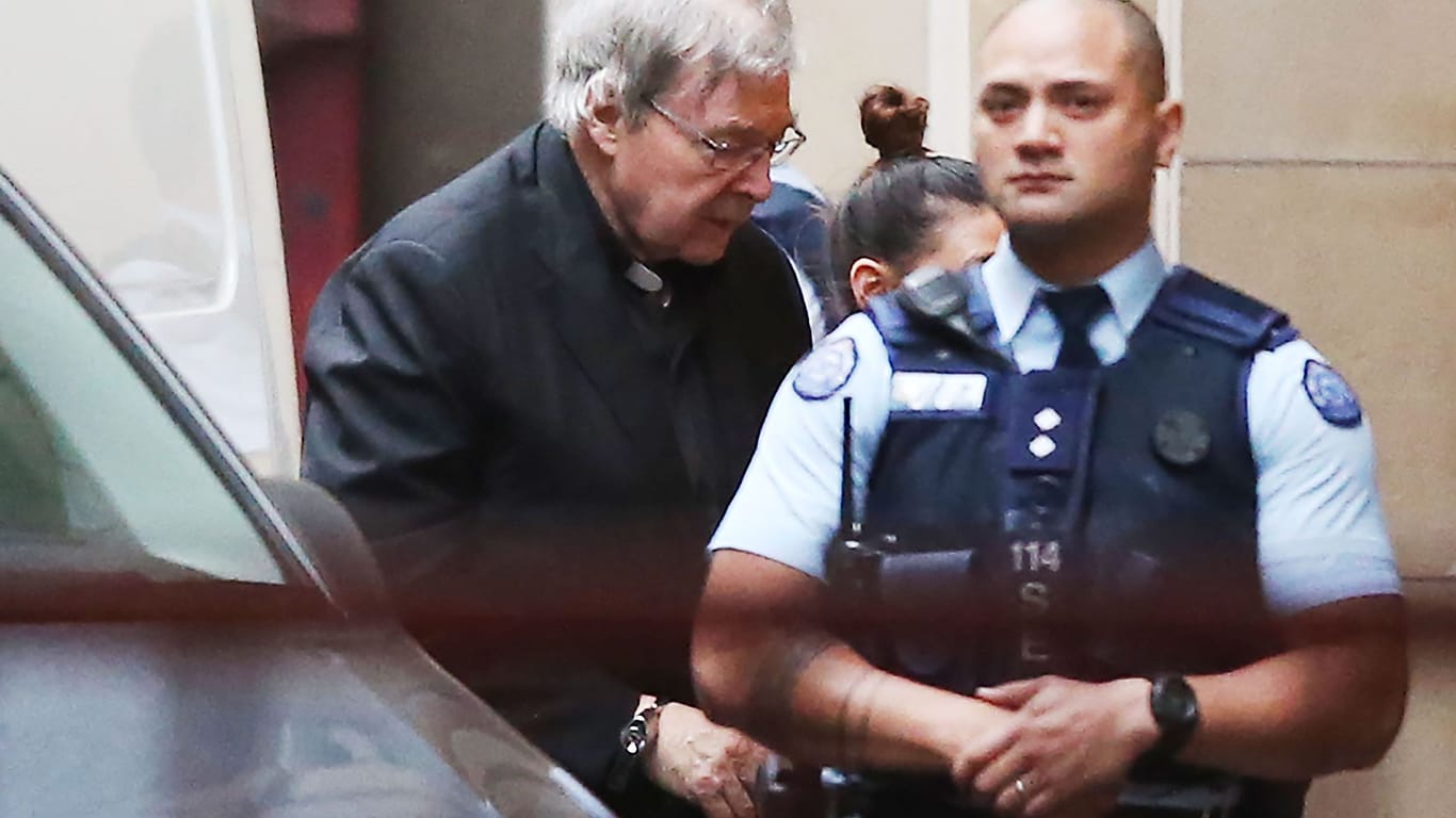 Melbourne: George Pell wird aus dem Gefängnis zum australischen Supreme Court gebracht, wo später der Schuldspruch gegen ihn aufgehoben wird.