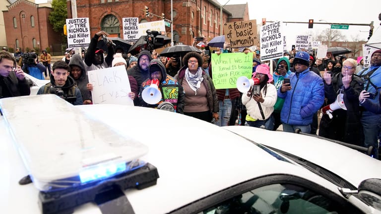 Menschen in Memphis protestieren gegen Polizeigewalt (Archivbild): Eine Sondereinheit wurde jetzt aufgelöst.