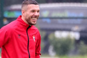 Lukas Podolski: Er freut sich über die Geburt einer Tochter.
