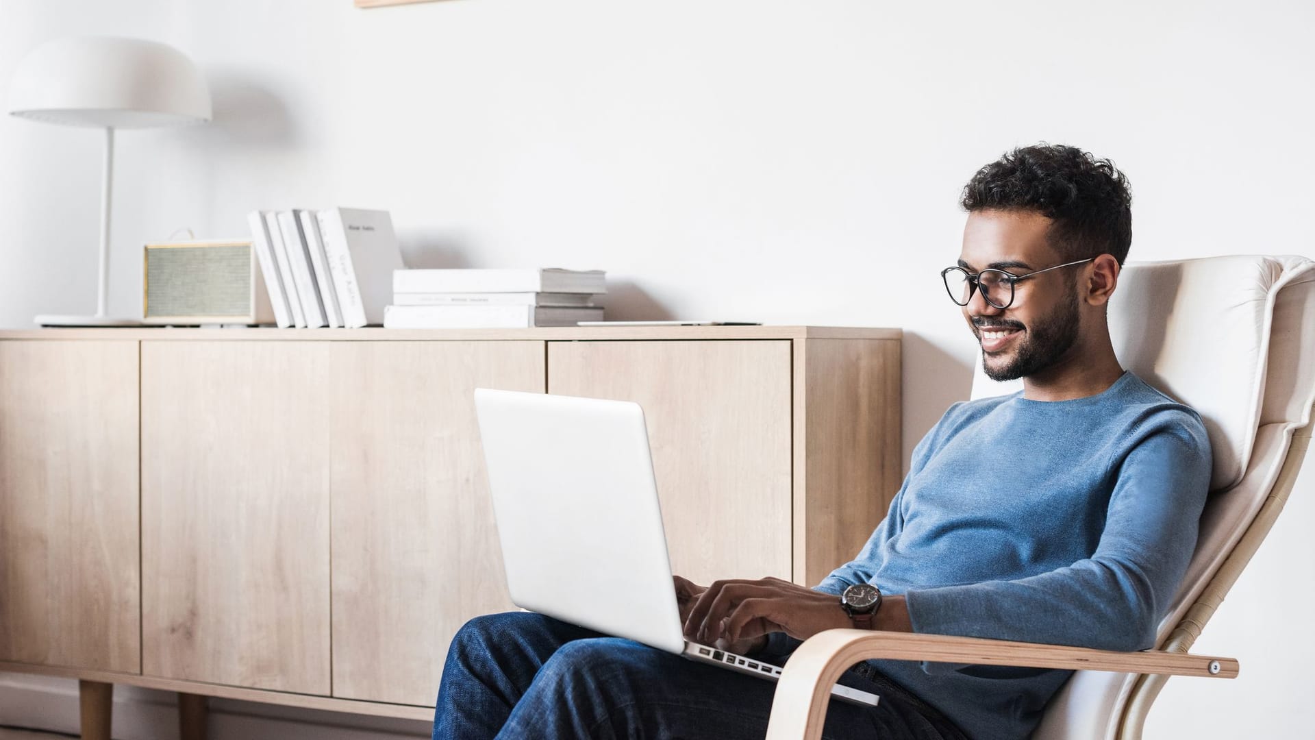 Office Lizenz übertragen: Sie können sich mit Ihrem Office-Konto auf anderen Geräten anmelden und so die Software erneut herunterladen.