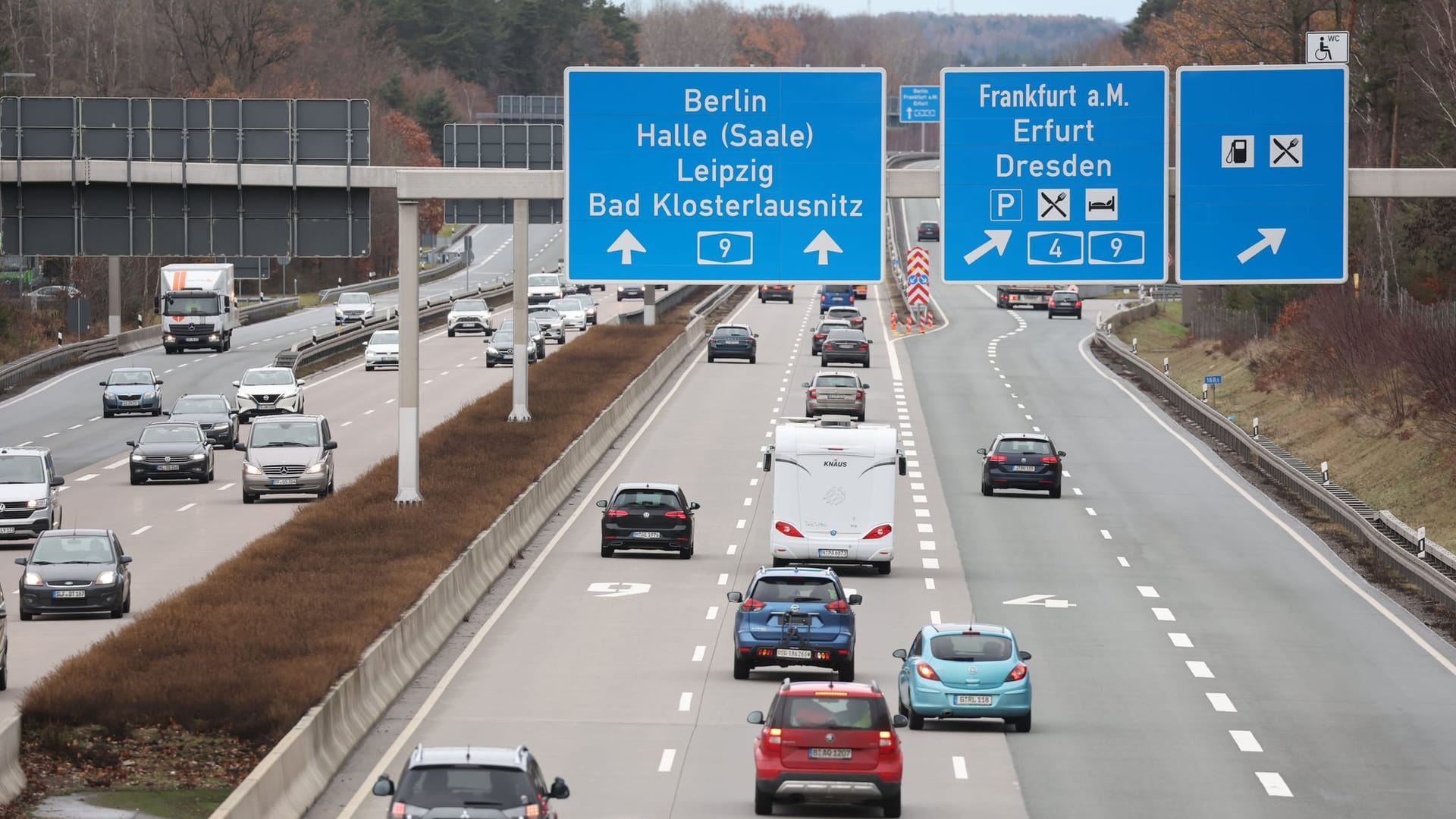 Hermsdorfer Kreuz in Thüringen (Archiv): Auf der A4 in Richtung Dresden sind zwei Fahrzeuge frontal zusammengestoßen.