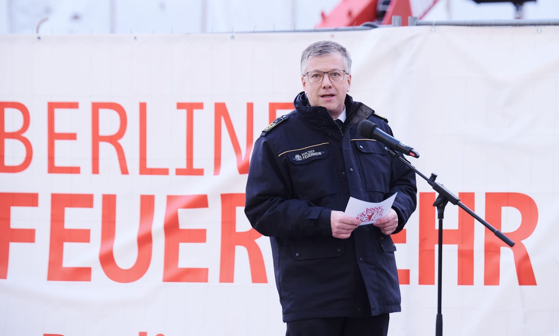 Berlins Landesbranddirektor Karsten Homrighausen (Archivbild): Er fordert ein Böllerverbot zu Silvester.