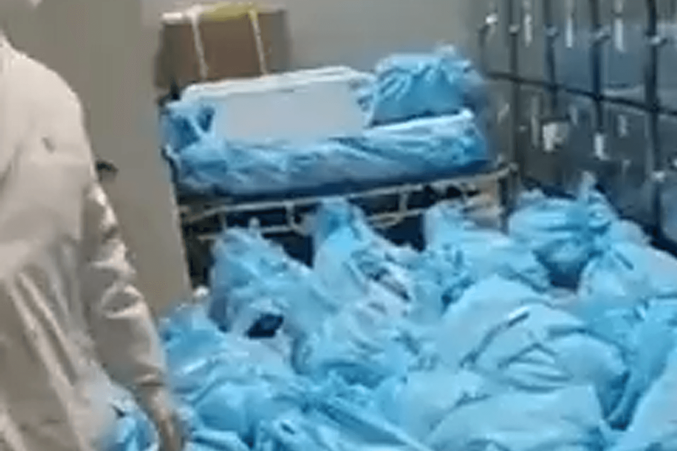 Corona-Disaster in China: In Krankenhäusern stapeln sich Leichensäcke