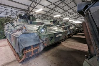 Marder-Panzer des Bataillons 371: Insgesamt sind in der Erzgebirgskaserne in Marienberg 44 einsatzfähige Schützenpanzer stationiert.