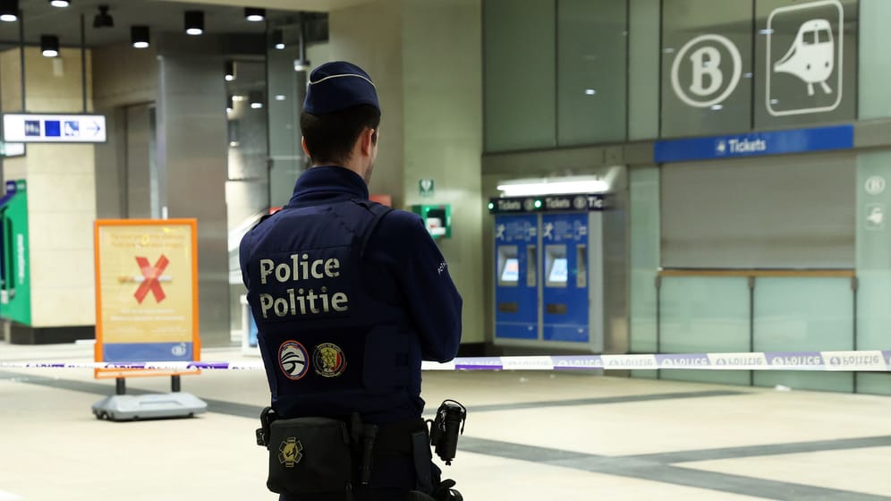 Brüssel: Nach einer Messerattacke am Montag hat die Polizei die Sicherheitsvorkehrungen im EU-Viertel erhöht.