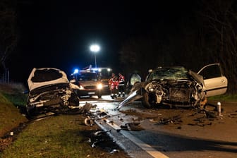 Schwerer Unfall in Oberriexingen bei Stuttgart: Ein Mann wurde schwer verletzt, zwei andere leicht.