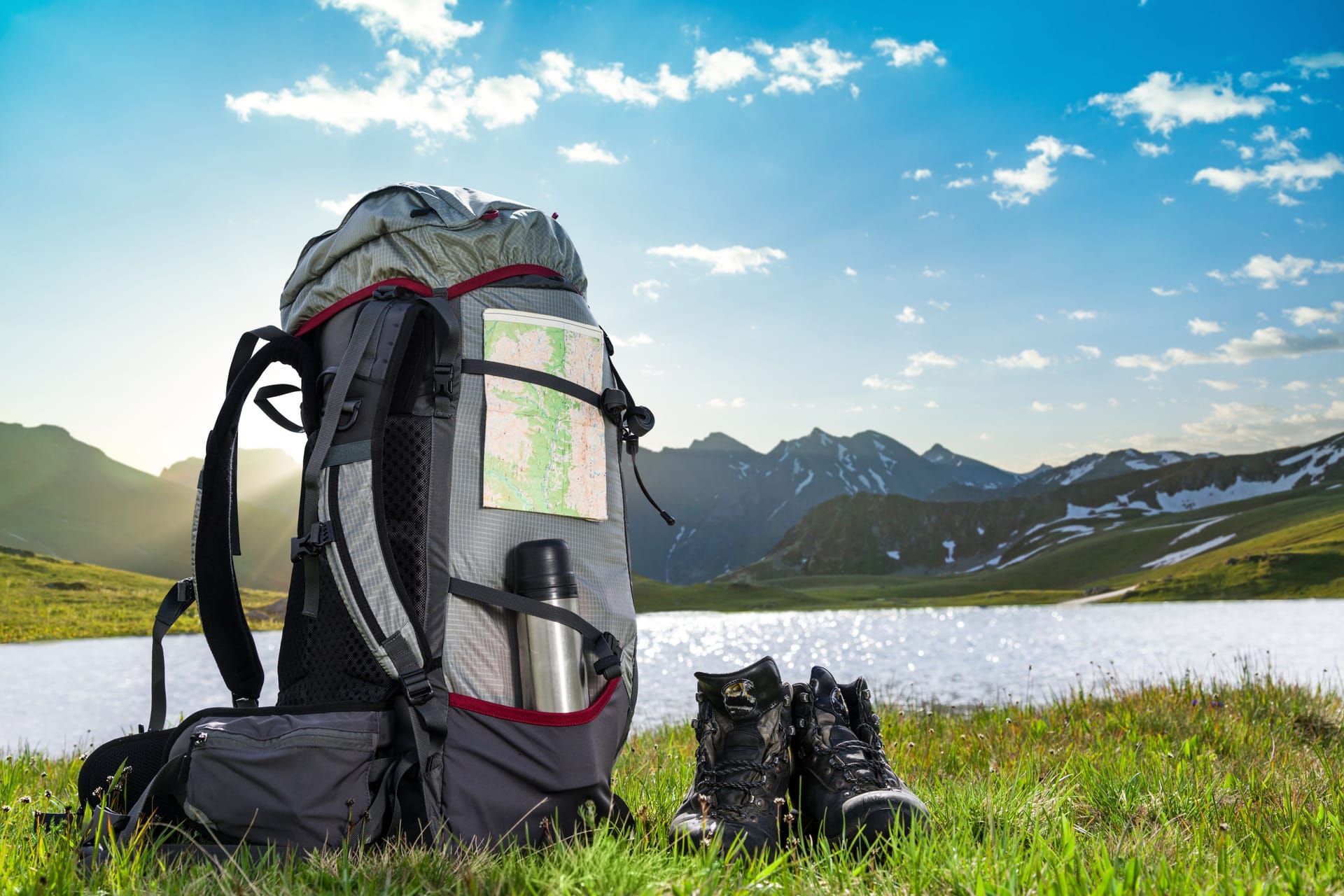 Mit einem Wanderrucksack sind Sie gut für das nächste Outdoor-Abenteuer ausgestattet. (Symbolbild)