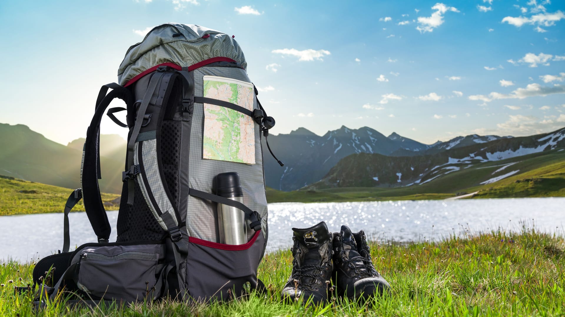 Mit einem Wanderrucksack sind Sie gut für das nächste Outdoor-Abenteuer ausgestattet. (Symbolbild)