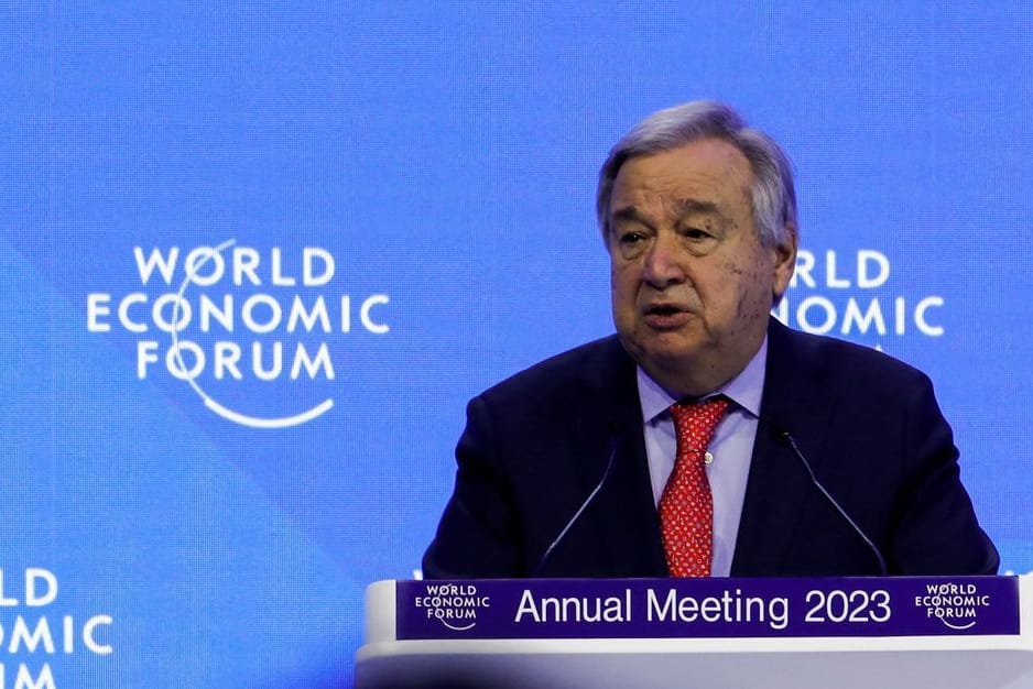 «Unsere Welt wird an einer Reihe von Fronten von einem perfekten Sturm heimgesucht», sagte UN-Generalsekretär António Guterres beim Weltwirtschaftsforum im schweizerischen Davos.