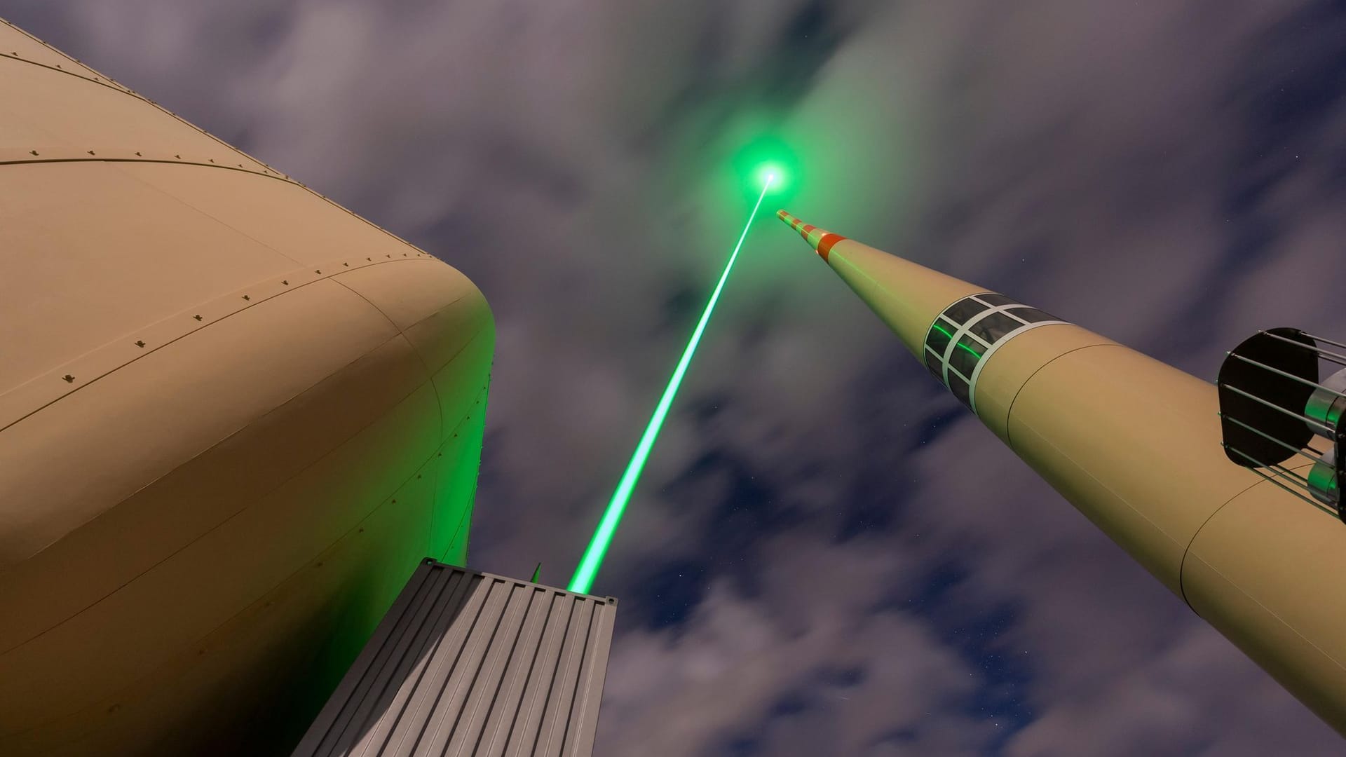 Laser auf dem Schweizer Berg Säntis Laser auf dem Schweizer Berg Säntis