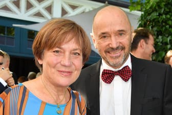 Christian Neureuther und Rosi Mittermaier: Das Ehepaar bei den Bayreuther Festspielen 2019.