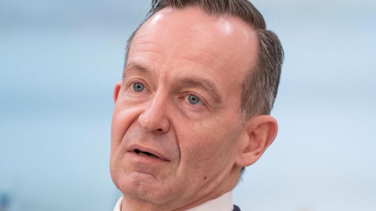 Volker Wissing (FDP): Der Verkehrssektor sei "aktuell das Schlusslicht" im Kampf gegen die Klimakrise, sagen die Grünen.