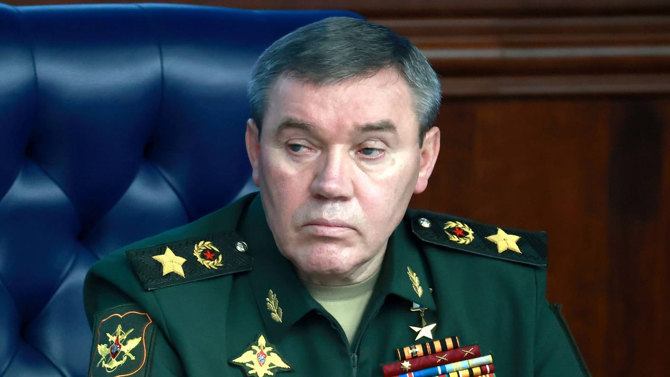 Waleri Gerassimow: Der russische Oberbefehlshaber soll von Putin ein Ultimatum gesetzt bekommen haben.