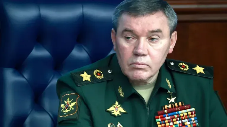 Waleri Gerassimow: Der russische Oberbefehlshaber soll von Putin ein Ultimatum gestellt bekommen haben. Waleri Gerassimow: Der russische Oberbefehlshaber soll von Putin ein Ultimatum gestellt bekommen haben.