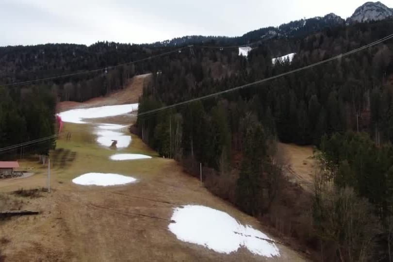 SCHNEEMANGEL-WINTERSPORT/