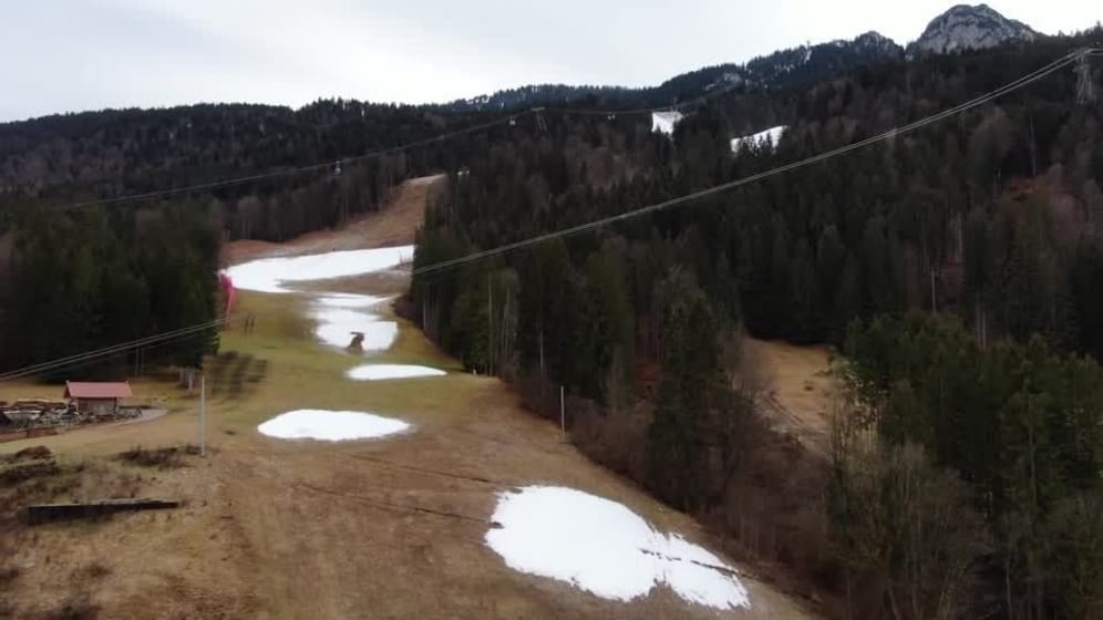 SCHNEEMANGEL-WINTERSPORT/