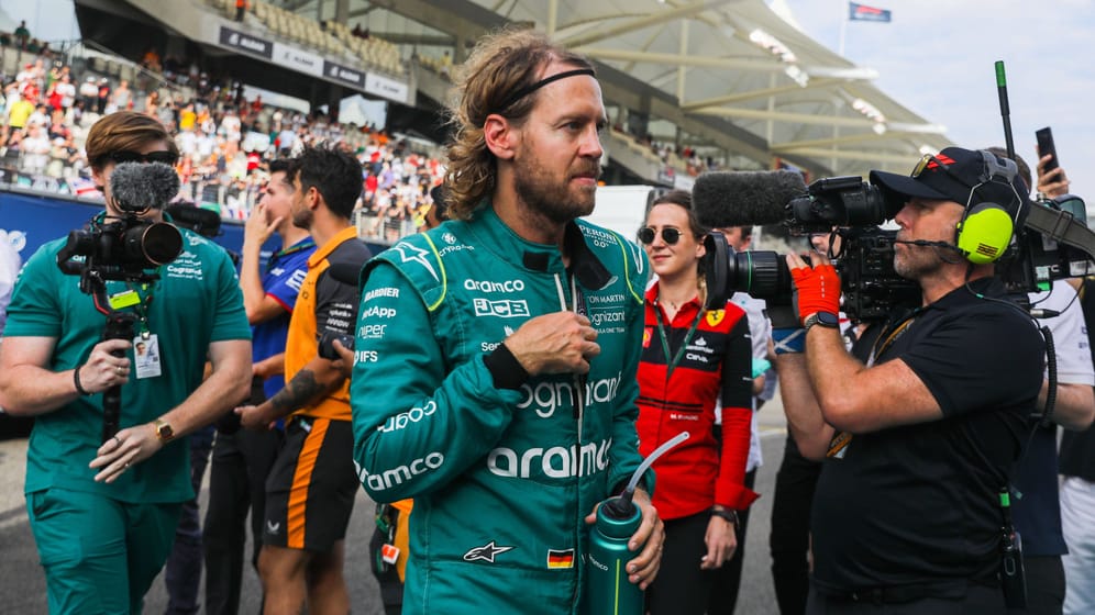 Sebastian Vettel: Eigentlich hat er sich verabschiedet – sein ehemaliger Rennstall will aber nicht ausschließen, dass er nochmal ins Cockpit steigt.