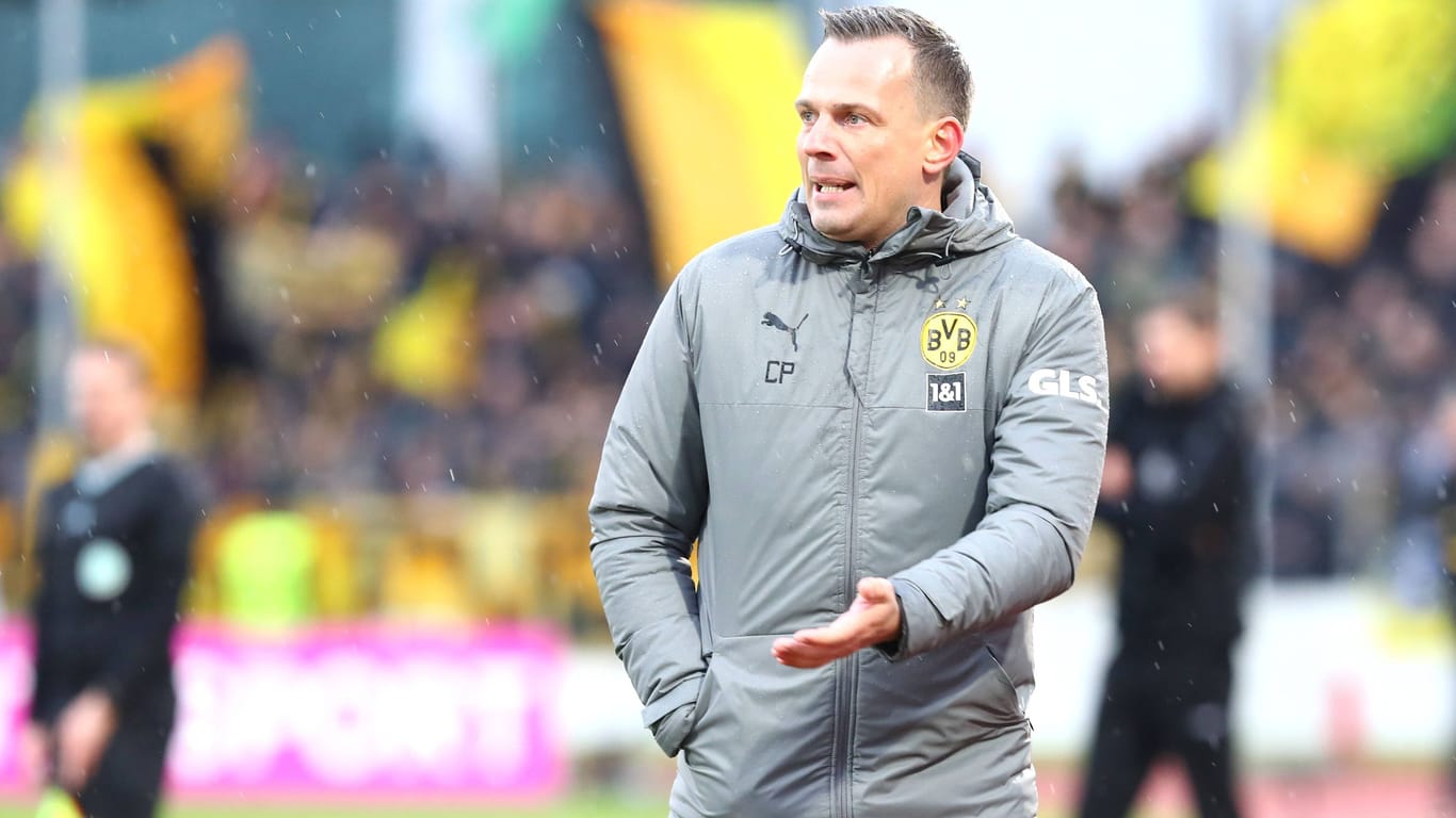 Christian Preußer: Der Trainer der BVB-Reserve muss auf sein nächstes Spiel warten.