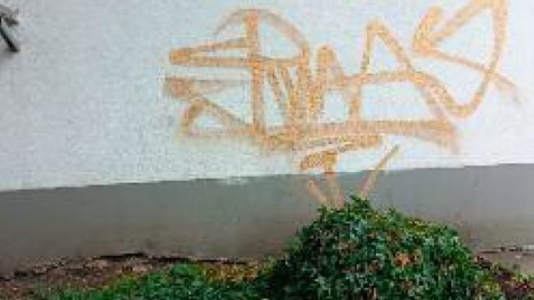 Ein Graffiti an einer Wand in Kupferdreh: Es soll das Kunstwerk eines 29-Jährigen sein.