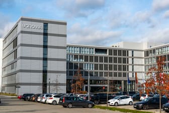Zentrale des Immobilienriesen Vonovia in Bochum (Nordrhein-Westfalen): Das Unternehmen beginnt wegen gestiegener Kosten nicht mit dem für 2023 vorgesehenen Bau von Neubauprojekten.