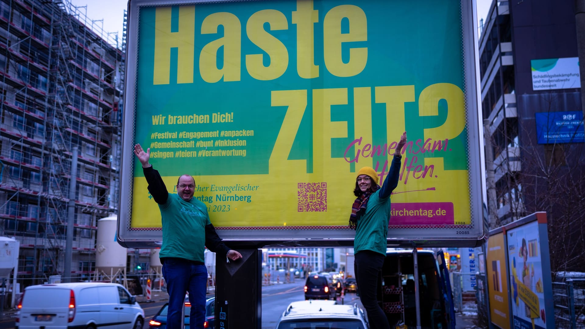Im Juni kommt der Evangelische Kirchentag nach Nürnberg. Es werden freiwillige Helfer gesucht. Im Juni kommt der Evangelische Kirchentag nach Nürnberg. Es werden freiwillige Helfer gesucht.