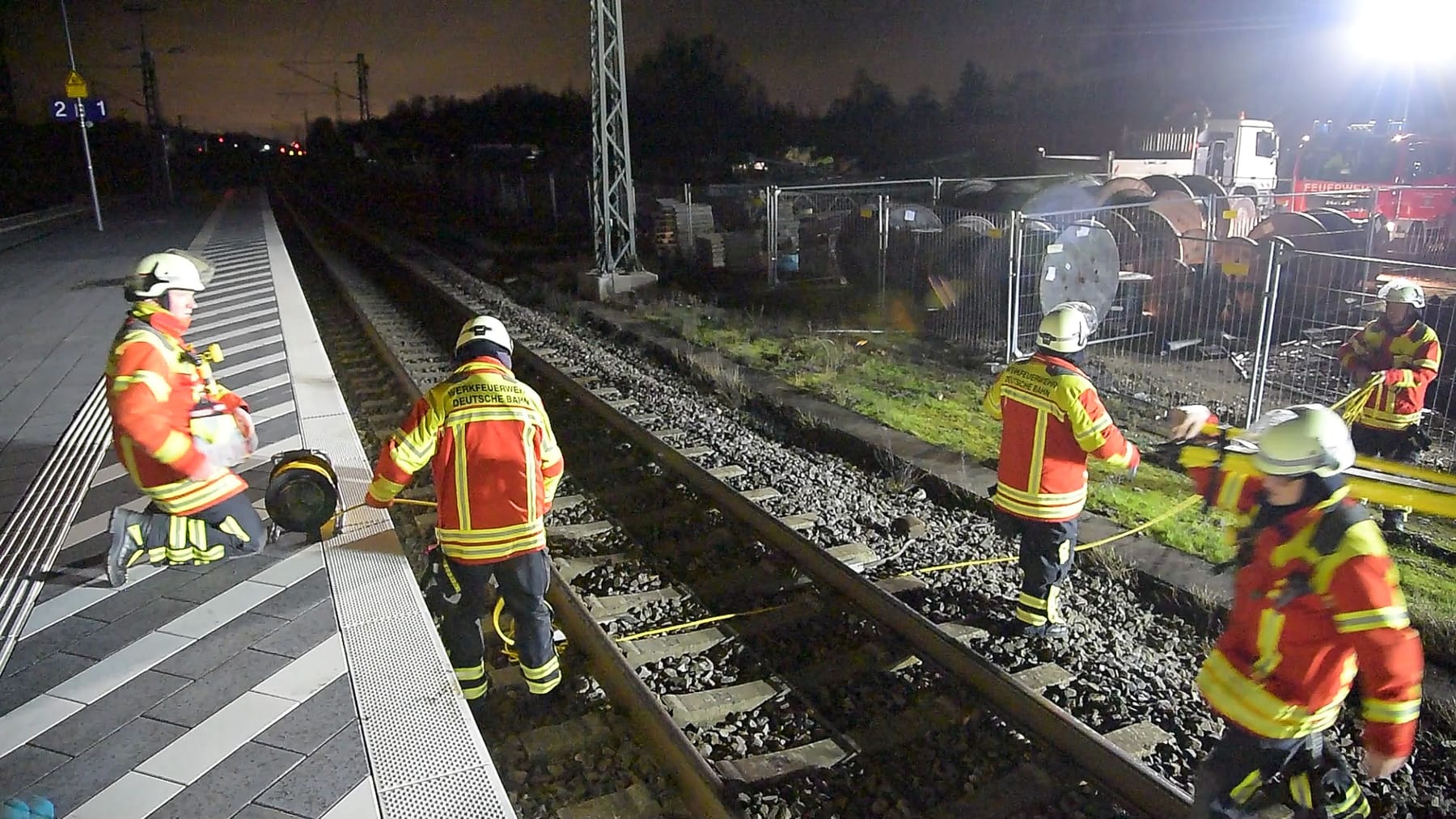 Bahnhof Meckelfeld: Mann Von Güterzug Erfasst – Tödlich Verletzt