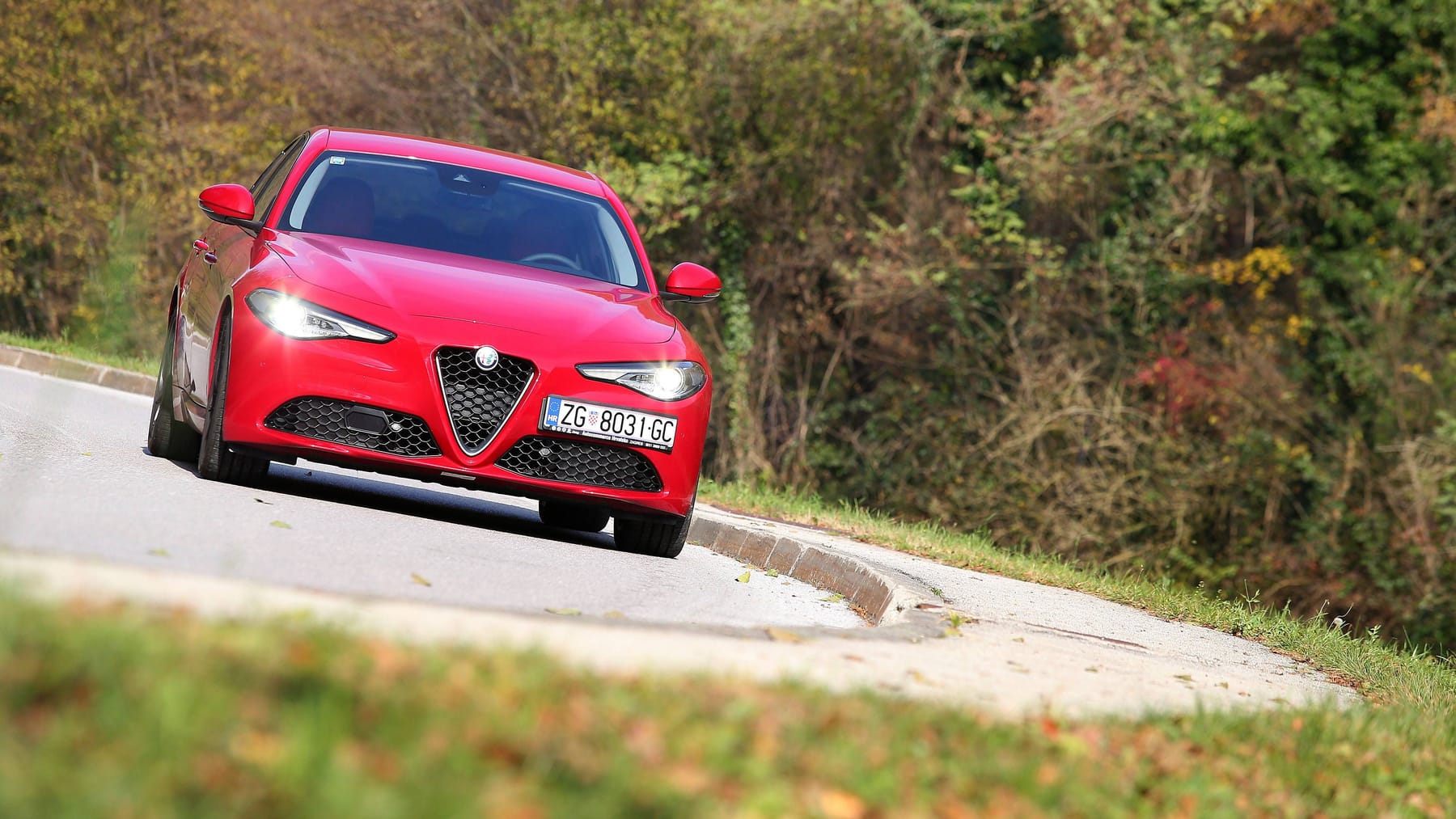Alfa Romeo sedán deportivo ahora por menos de 300 euros en alquiler