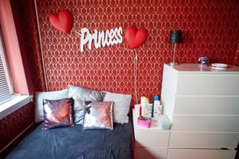 Freudenzimmer mit Herzen und Schriftzug "Princess" (Symbolfoto): Denkbar wäre laut CDU, das Thema im Schulfach "Gesundheit und Soziales" zu verankern.