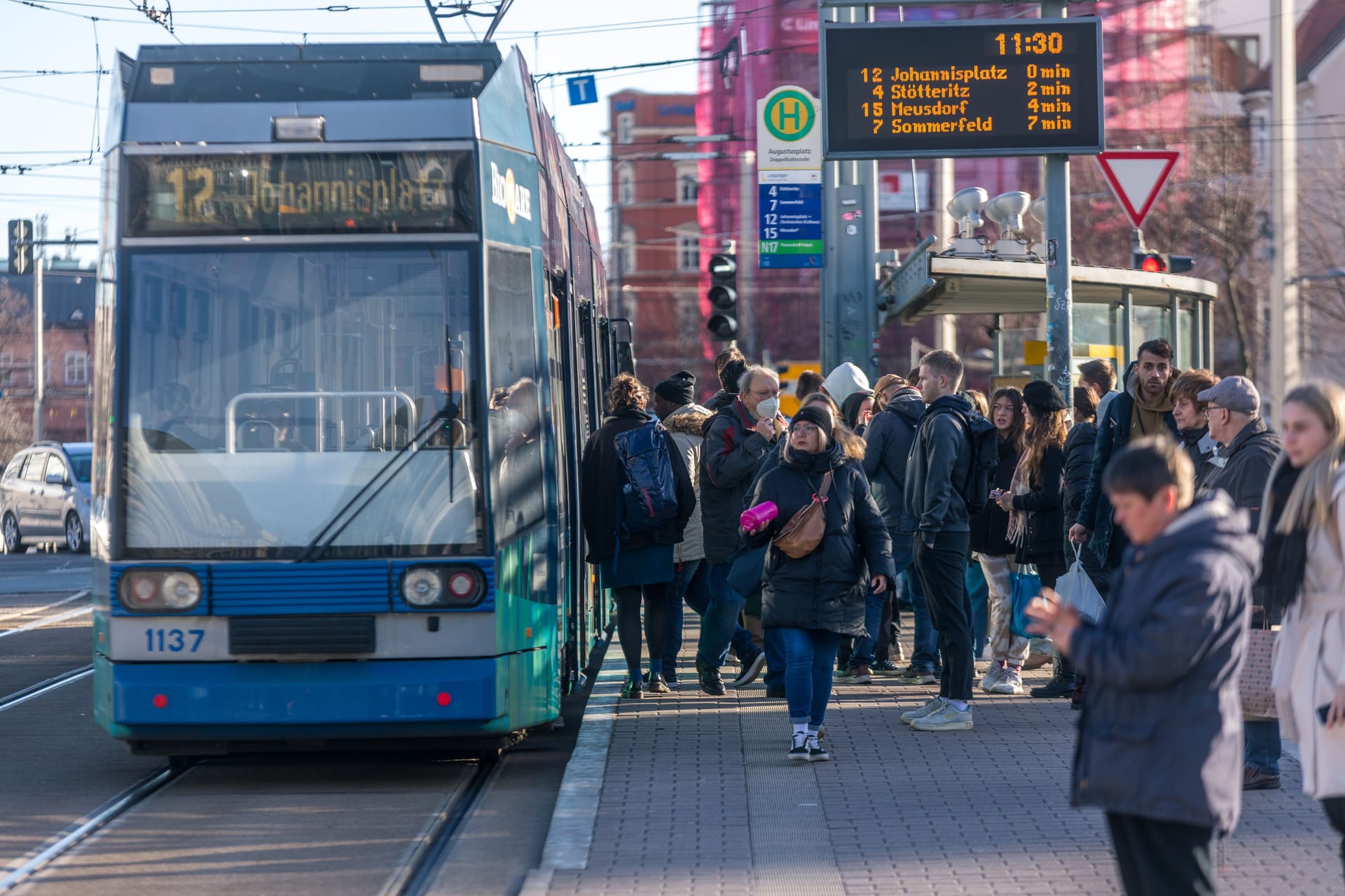 Straßenbahn-Haltestelle in Leipzig