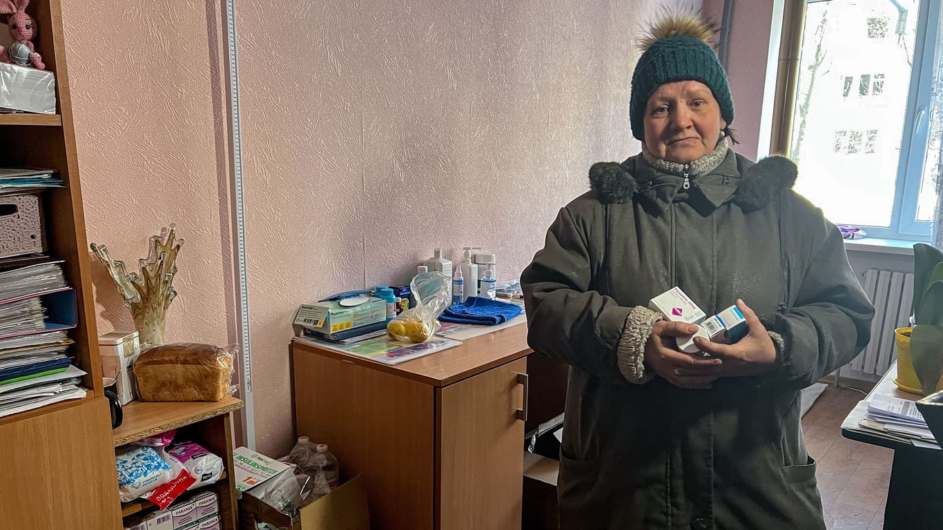 Tetjana ist geblieben, weil sie ihren 81-jährigen Nachbarn versorgt: "Er hat keine Ahnung, dass Krieg ist."