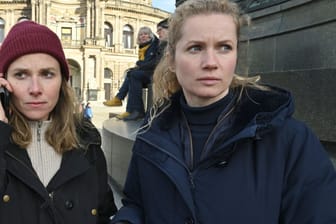 "Tatort: Totes Herz": Karin Gorniak (Karin Hanczewski) und Leonie Winkler (Cornelia Gröschel) ermitteln in Dresden.