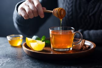 Tee-Stunde: Allgemein gilt das Getränk als gesund.