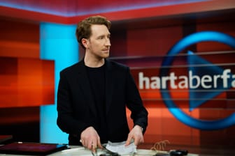 Louis Klamroth: Er ist der neue Moderator der ARD-Polit-Sendung "Hart aber fair".