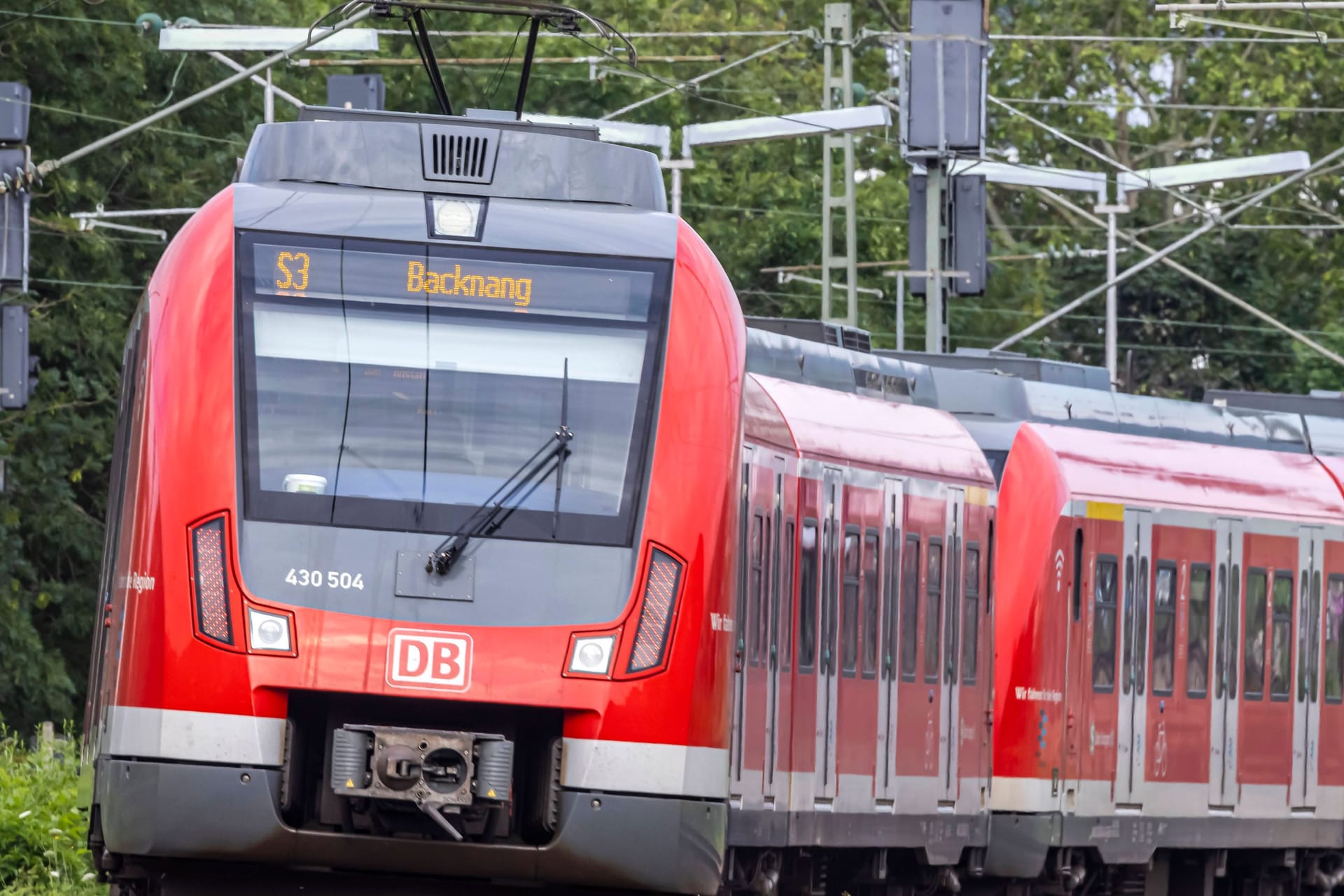 Die S3 nach Backnang (Symbolbild): Ein Ausflug in Gleisbett endete für einen 16-Jährigen beinahe katstrophal.