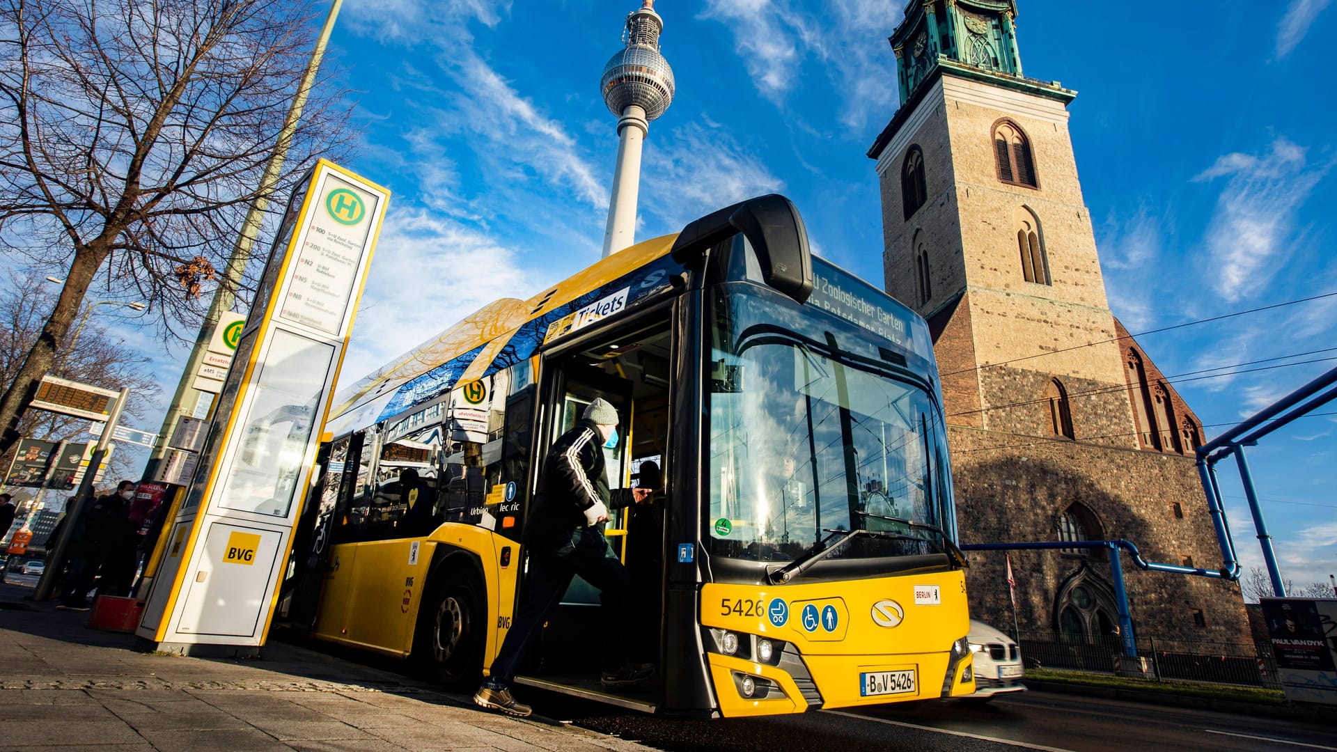 Bus der BVG in Berlin: Die BVG hat eine Entscheidung der Verkehrsverwaltung umgesetzt. Bus der BVG in Berlin: Die BVG hat eine Entscheidung der Verkehrsverwaltung umgesetzt.