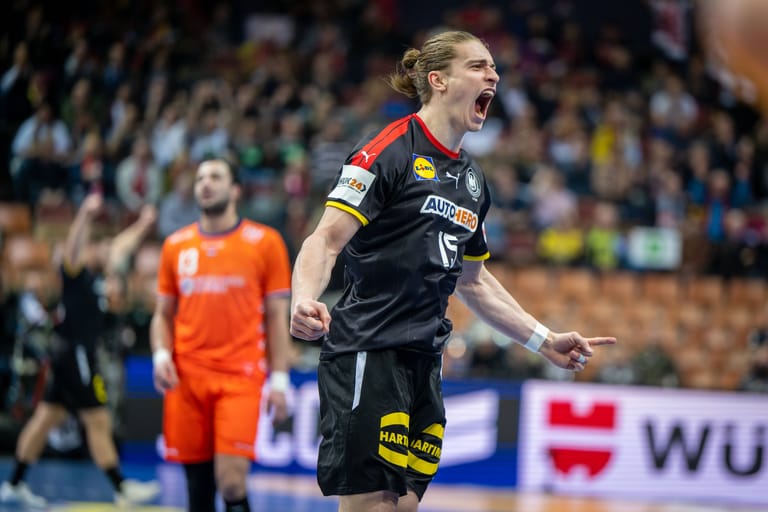 Die deutsche Handball-Nationalmannschaft steht nach dem 33:26 gegen die Niederlande vorzeitig im WM-Viertelfinale. Einige Spieler ragten heraus. Die Einzelkritik.