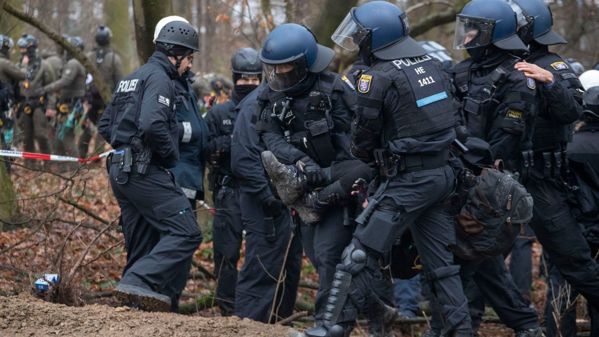 Weitere Entwicklung nach Beginn der Räumung im Fechenheimer Wald Weitere Entwicklung nach Beginn der Räumung im Fechenheimer Wald