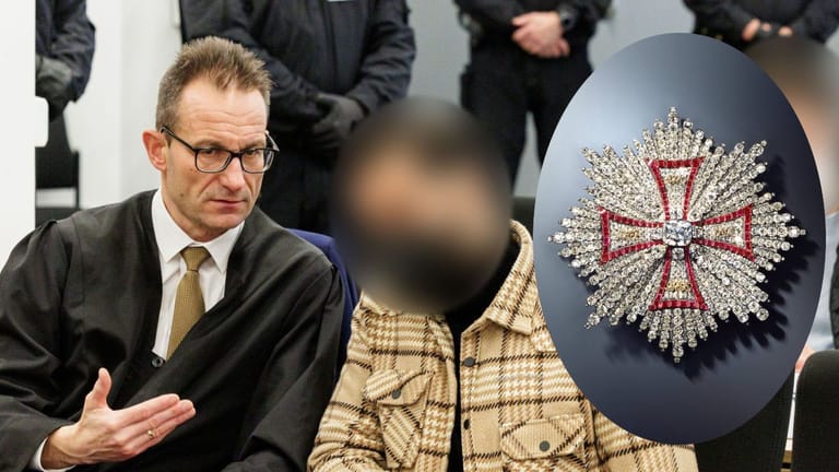 Ein Angeklagter neben seinem Anwalt: Einige Schmuckstücke sind erheblich beschädigt worden, beim Bruststern (rechts) ist etwa eine Spitze abgetrennt worden.