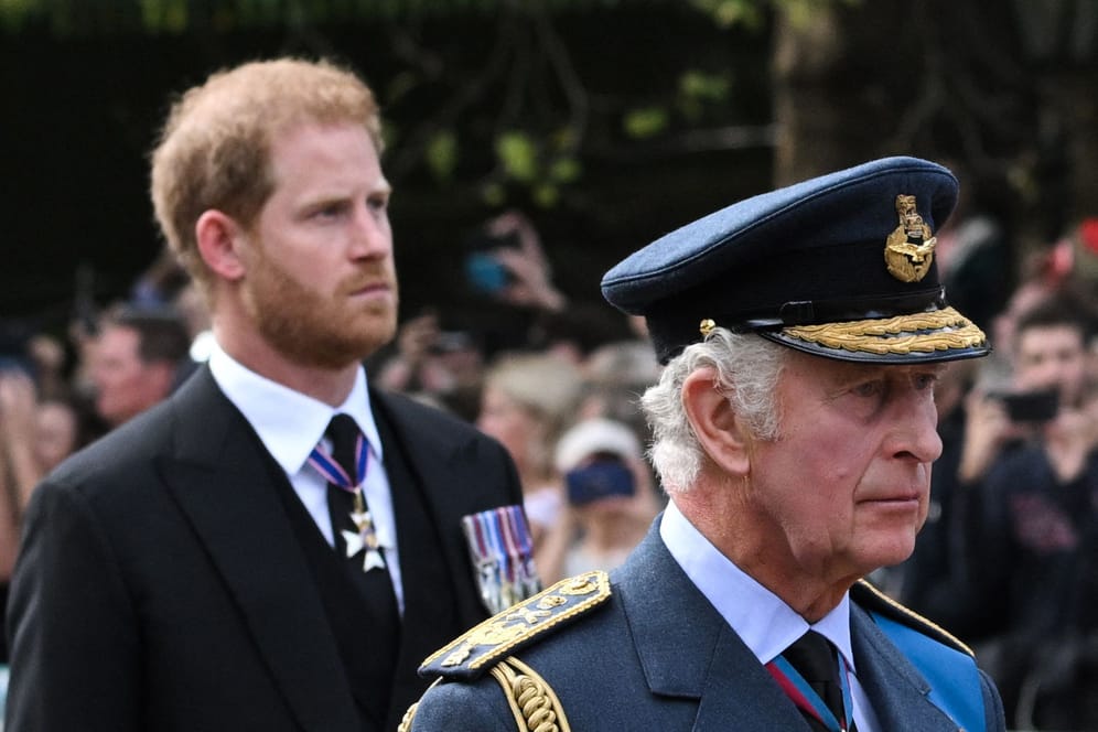 Prinz Harry und sein Vater Charles: Wird es zwischen den beiden vor der Krönung eine Versöhnung geben?