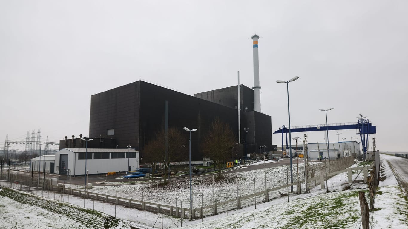 Außenansicht des Kernkraftwerks Brunsbüttel: Bei Kontrollen wurde ein Leck entdeckt.