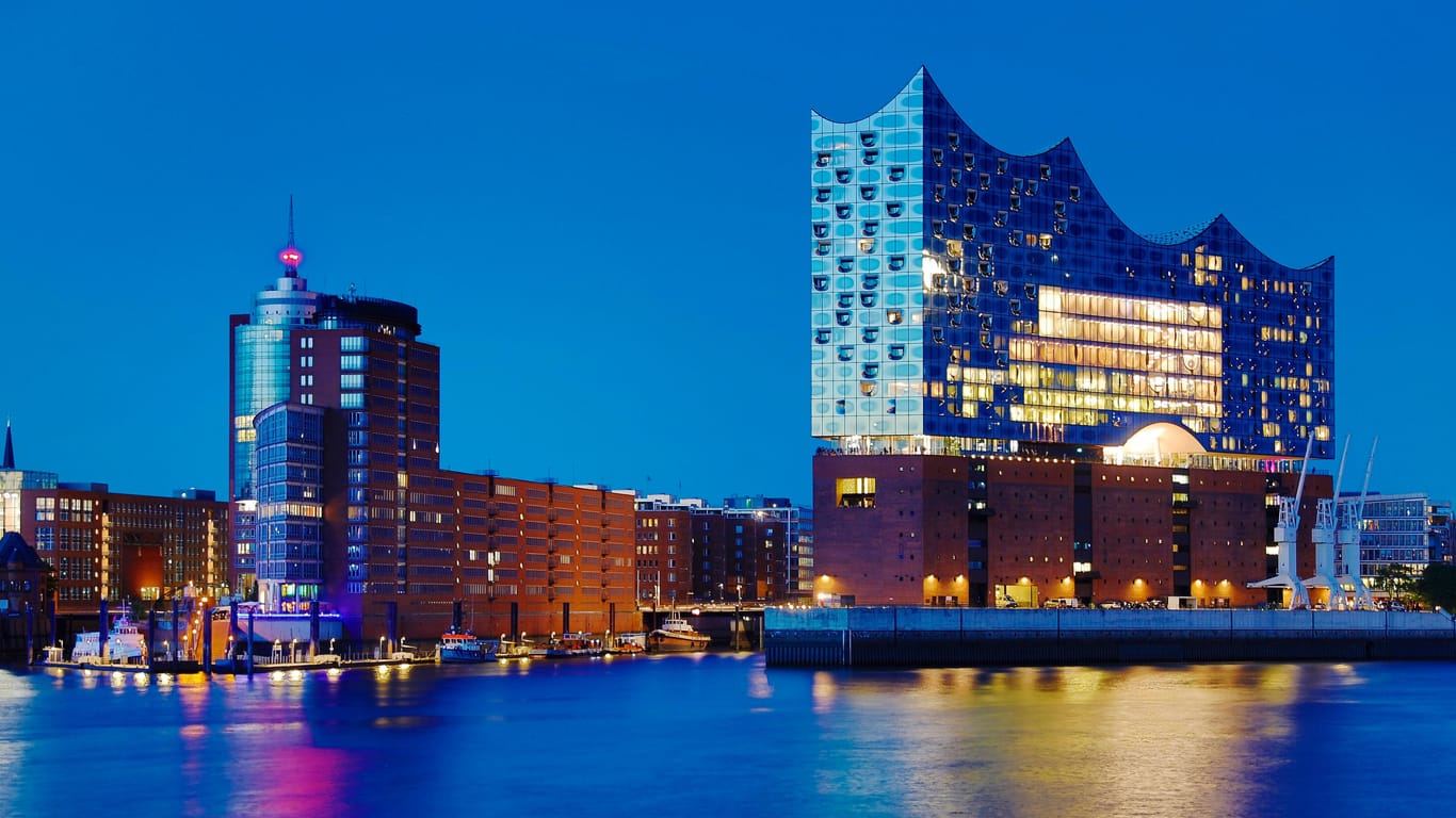 Elbphilharmonie und Columbus-Haus in der Hafencity von Hamburg: Die Hansestadt erfreut sich großer Beliebtheit.