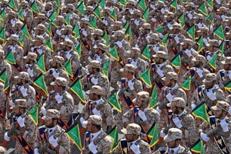 Die paramilitärischen Truppen der iranischen Revolutionsgarde: Seit September ist das Land in Aufruhe.