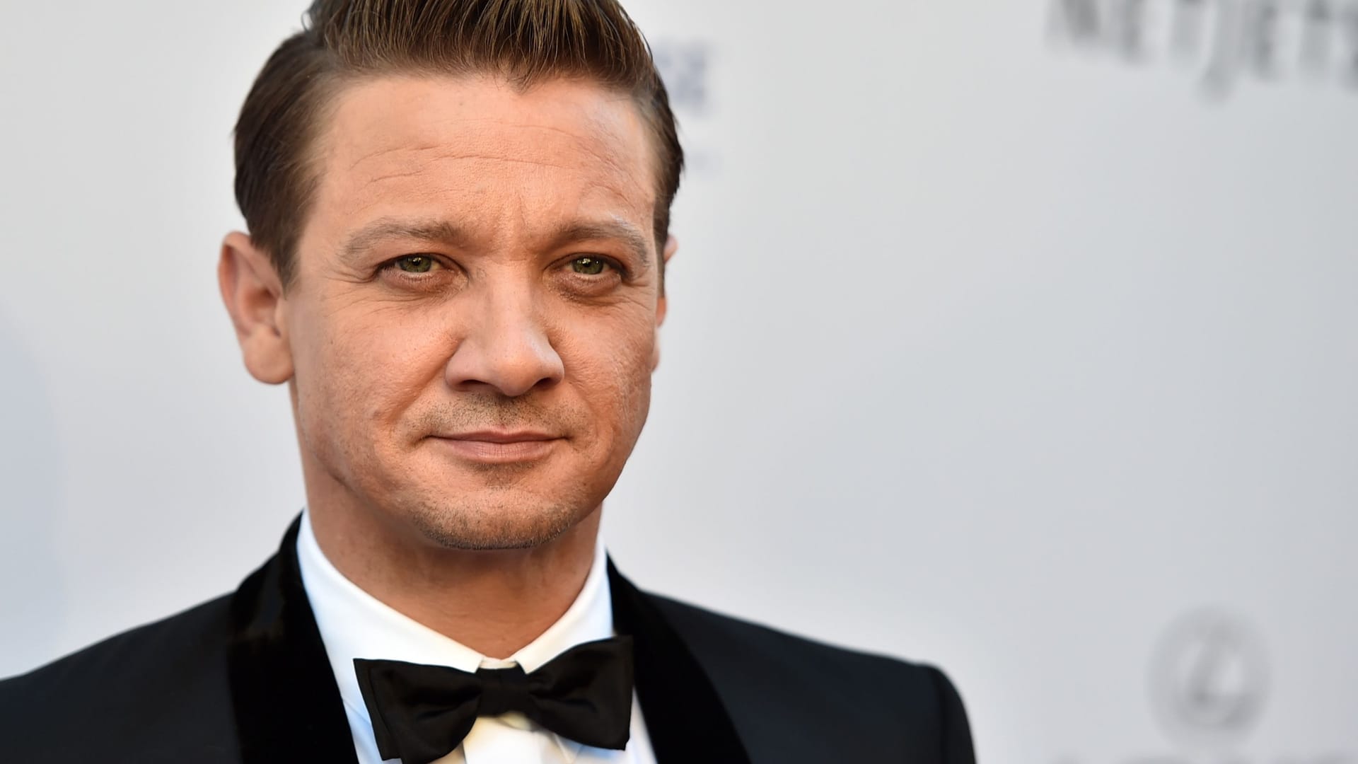 Jeremy Renner: Der Hollywoodstar muss im Krankenhaus behandelt werden.