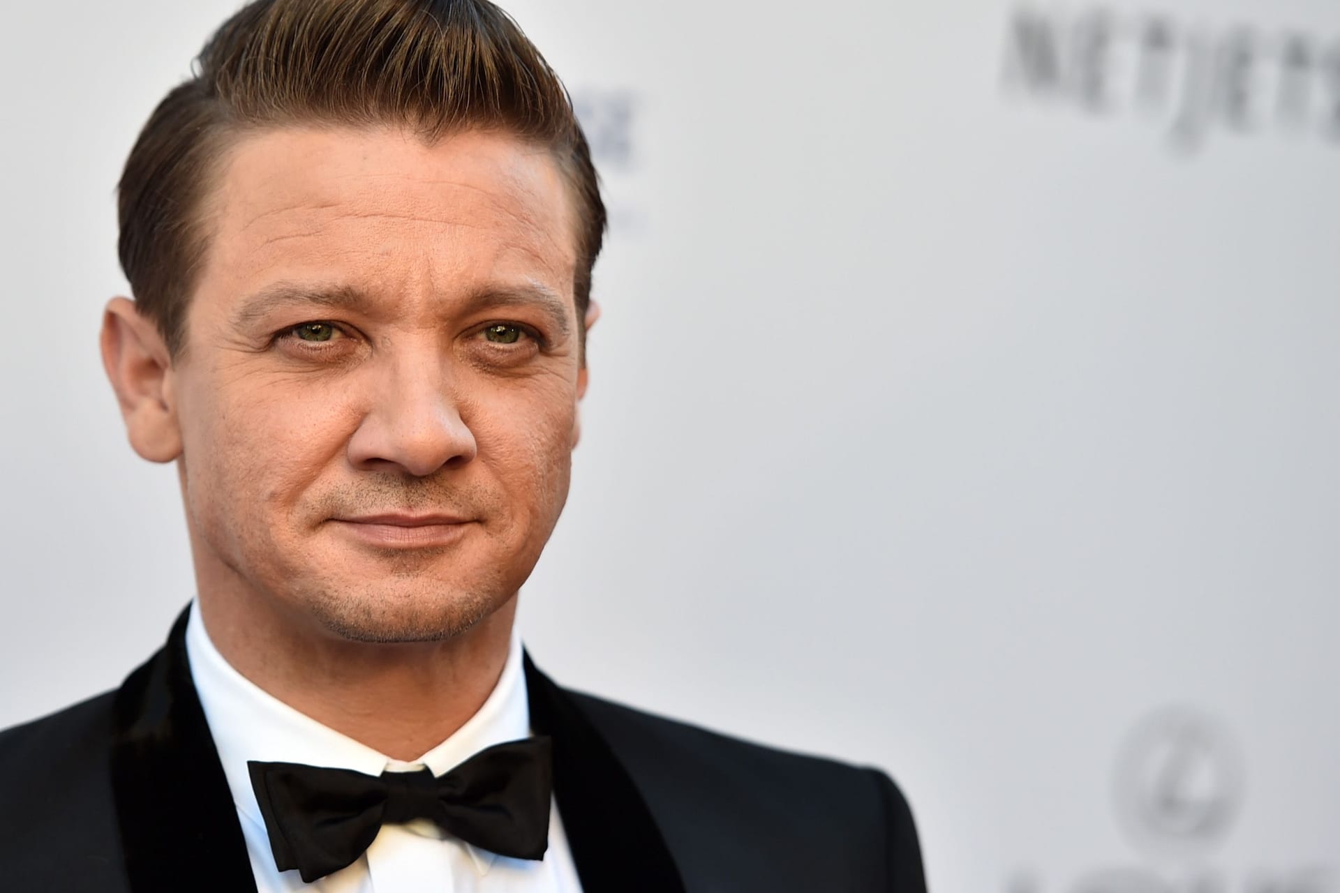 Jeremy Renner: Der Hollywoodstar muss im Krankenhaus behandelt werden.